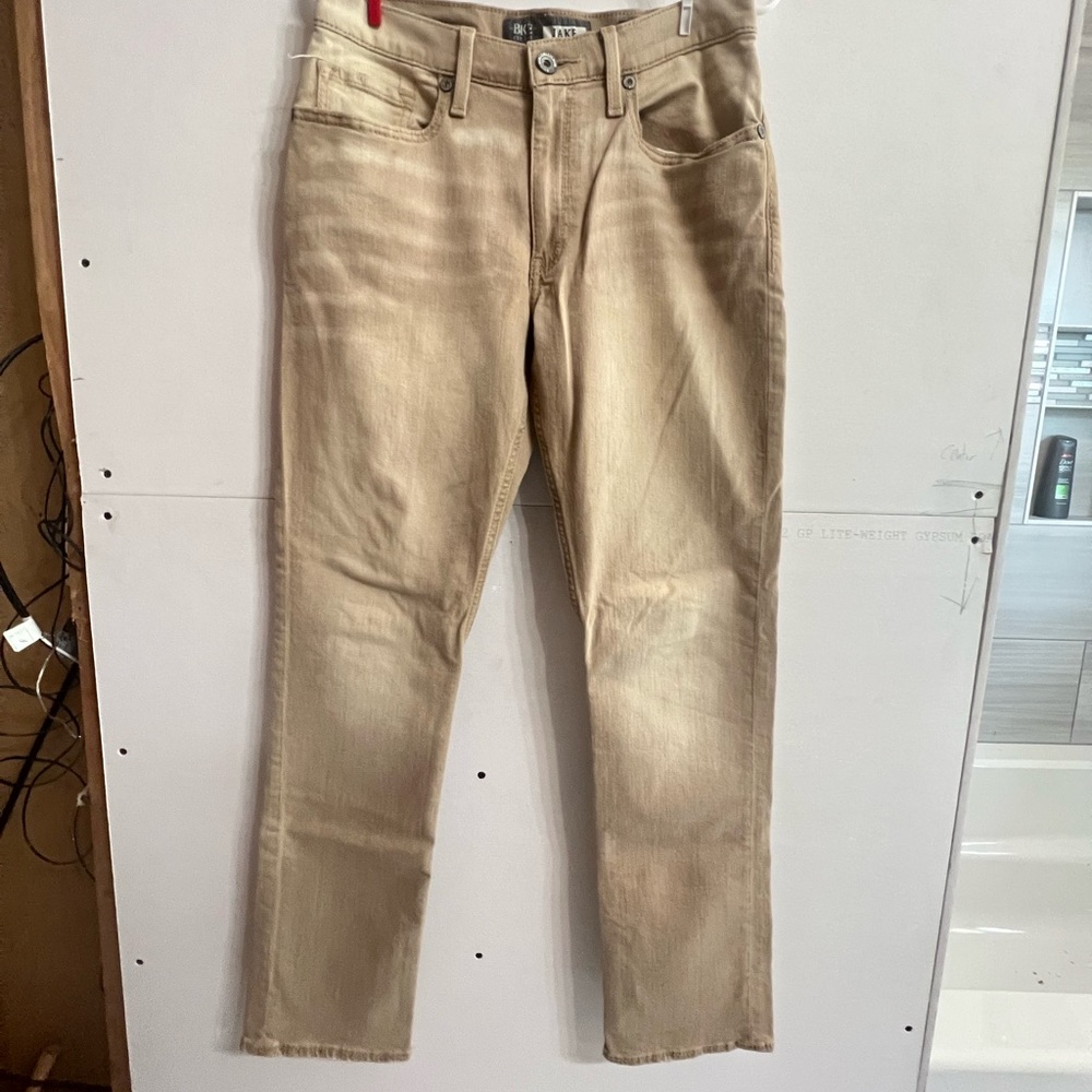 Men’s Buckle straight leg khaki pants